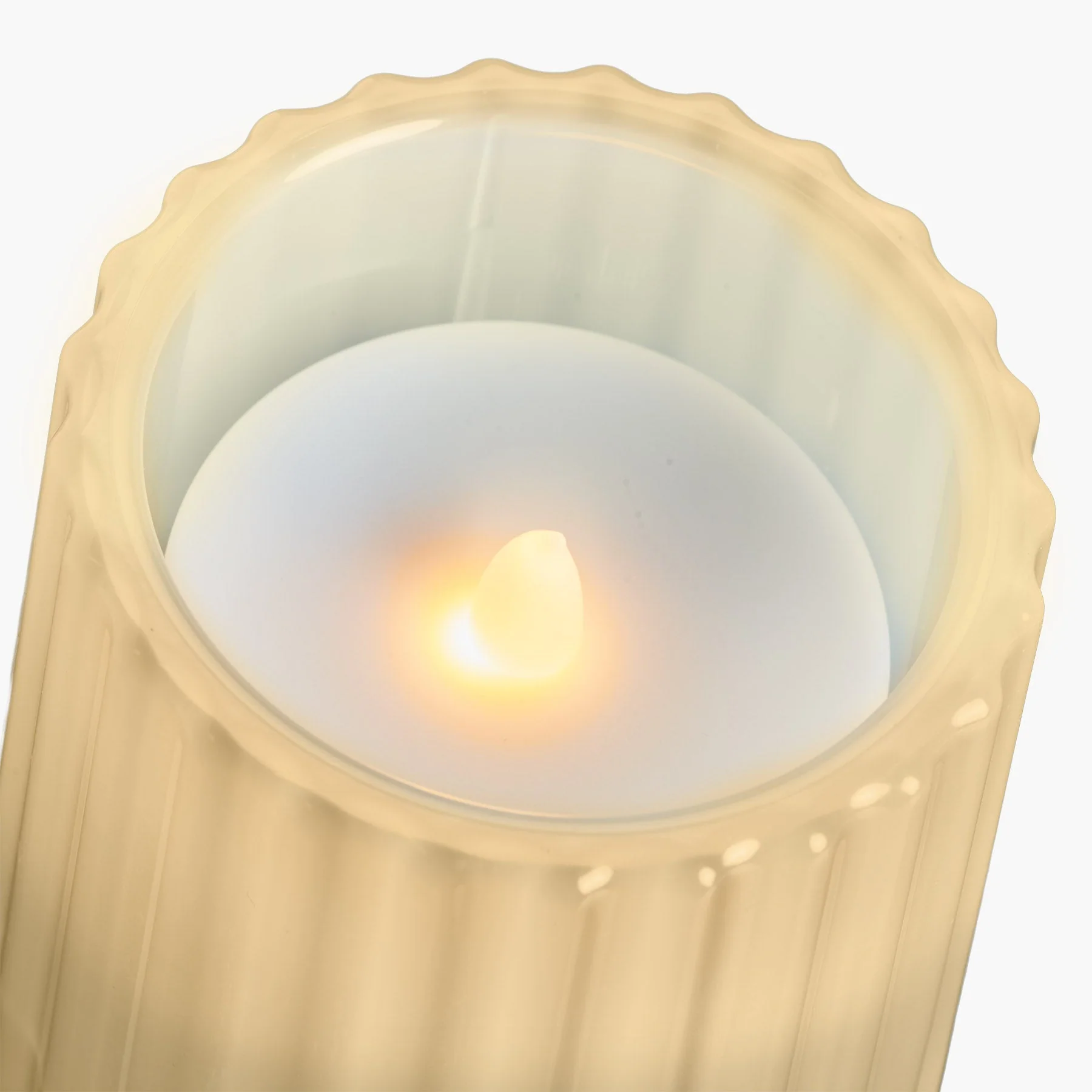 Flameless Candle with Bluetooth Speaker, LED Candle with Rechargeable Battery (iBT100) - Image 3