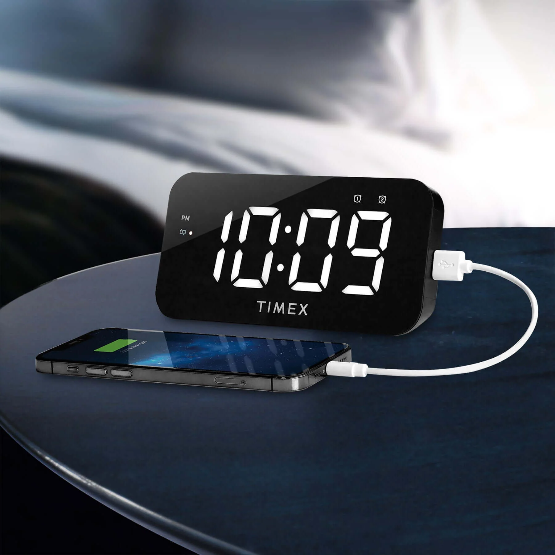 Timex Alarm Clock with USB Charger and Large Display - Black (T1320B) - Image 3